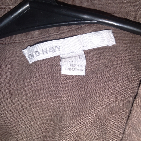 Old Navy large button up top - Picture 3 of 5